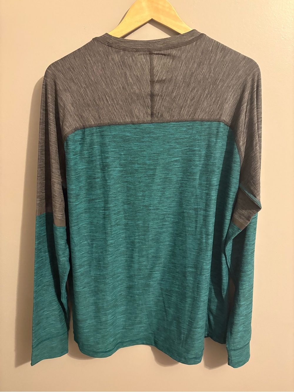 American Eagle Men’s Flex Active Top - Picture 6 of 7